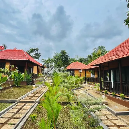 Sun And Moon Bungalow Village